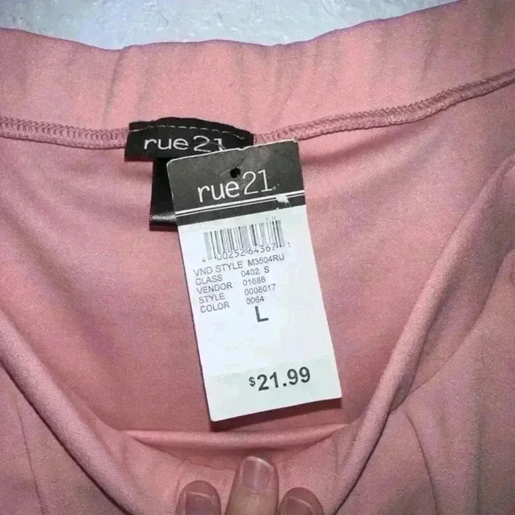 NWT!! Woman’s rue21 Dress, size L with Pink & ruffled top! - Picture 4 of 7